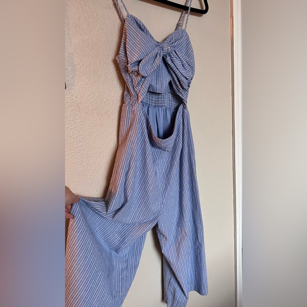 Light blue wide leg romper - tie front cut out - elastic back, adjustable straps